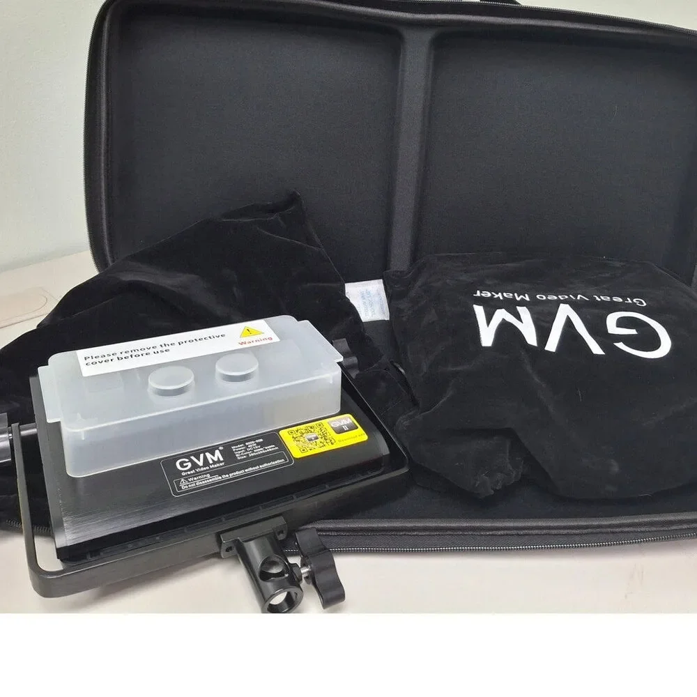 3 Light Stands Great Video Maker GVM-800D-11 Cords Carrying Case Great Condition